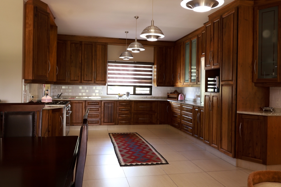 3 Bedroom Property for Sale in Van Der Hoff Park North West
